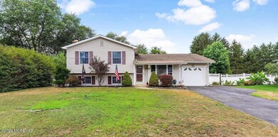 892 Jamesport Dr, Toms River, NJ 08753 - photo 3