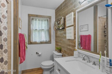 501 Gayle Blvd, Winterville, NC 28590 - photo 5