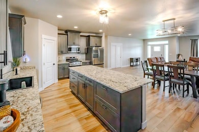 B820A250-443C-451F-9EE8-4BF429BCD152_1_1