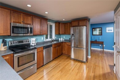 124 Dennett Rd, Kittery, ME 03904 - photo 6