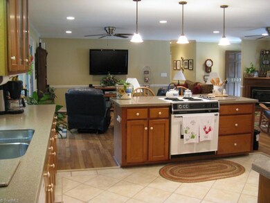 2007 Sunny Ln, Asheboro, NC 27205 - photo 3