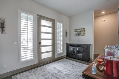 3366 N Douglas Ave, Fresno, CA 93727 - photo 5