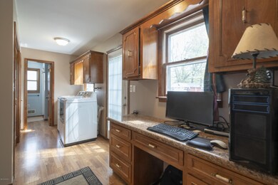 Canary Ln-0011