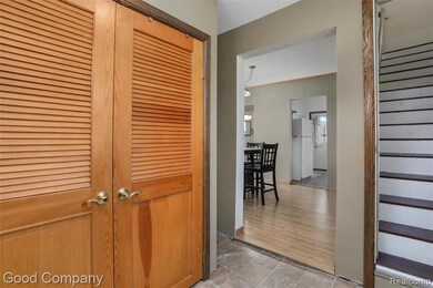 1727 E Elza Ave, Hazel Park, MI 48030 - photo 4