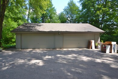 Detached Garage