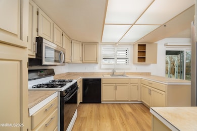 375 Hoge Rd, Reno, NV 89506 - photo 2