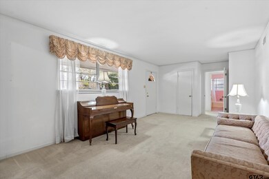 807 Rhodes Dr, Tyler, TX 75701 - photo 7