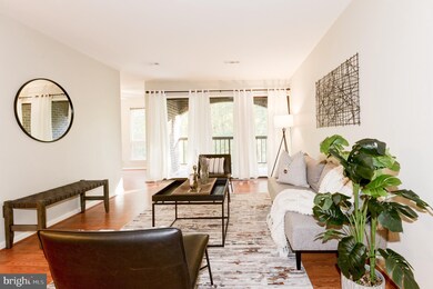 11220 Chestnut Grove Square unit 11220-222, Reston, VA 20190 - photo 2