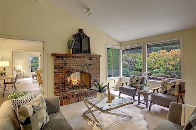 17836 Talbot Rd, Edmonds, WA 98026 - photo 5