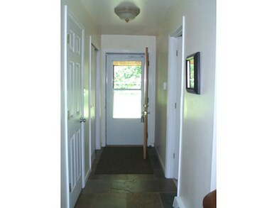 Entry/Foyer.