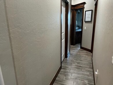 12202 Honey Badger Ln, Elgin, OK 73538 - photo 7