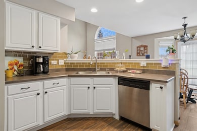 22 Rolling Oaks Rd unit C, Sugar Grove, IL 60554 - photo 5