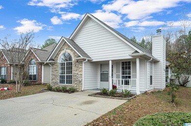 392 Camden Cove Cir, Calera, AL 35040 - photo 2