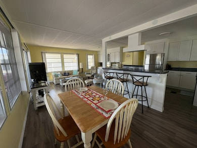 390 Peppertree Ln, Ellenton, FL 34222 - photo 4