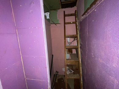 1806 Davis Cir, Charleston, WV 25387 - photo 7