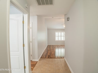 3912 Saylor Ct unit 1, Knoxville, TN 37917 - photo 5