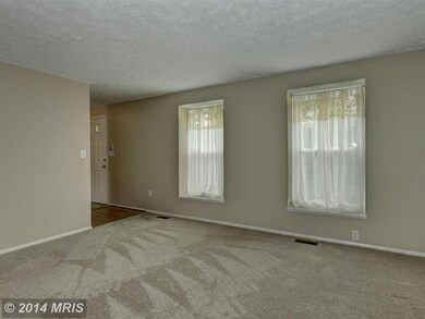 20325 Watkins Meadow Dr, Germantown, MD 20876 - photo 2