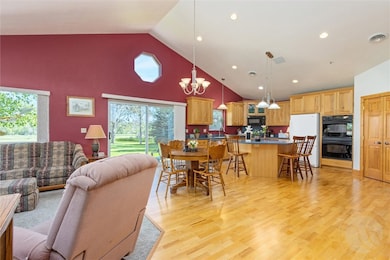 3 bed 2 bath with in floor heat and tons of natura