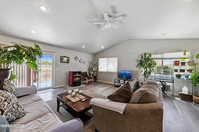 21 Fox Ln, Yerington, NV 89447 - photo 4