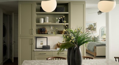 Up to 10 WEEKS FREE Base Rent, a $1,000 Gift Card & More!