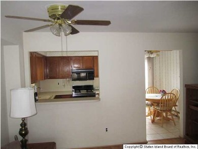 202 Corona Ave, Staten Island, NY 10306 - photo 5