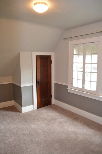 421 Cleveland Ave, Batavia, IL 60510 - photo 5