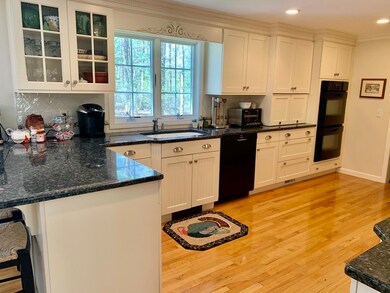 24 Algonquin Ave, Andover, MA 01810 - photo 4