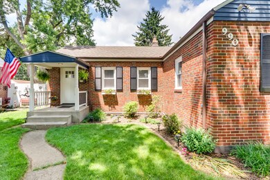 Exterior Front Entry