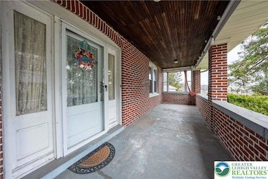 627 Scholl Ave, Bethlehem, PA 18015 - photo 2