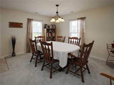 Dining Room. Nice dining area for family gatherings.