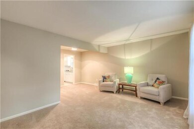 4724 Stearns Ln, Shawnee, KS 66203 - photo 5