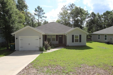 102 Windsor Dr, Crestview, FL 32539 - photo 2