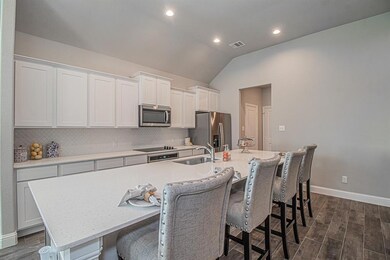 1465 Lakeview Dr, Azle, TX 76020 - photo 5