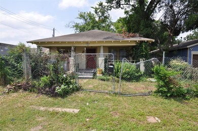 226 Marathon St, Houston, TX 77018 - photo 4