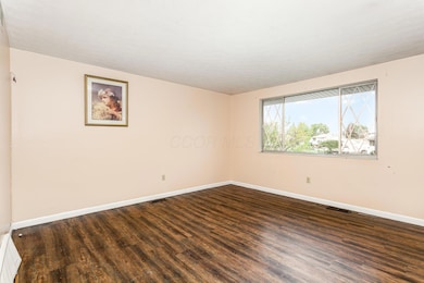 007_8l9a5383-edit_609