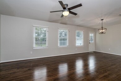 413 Carrell St, Tomball, TX 77375 - photo 4