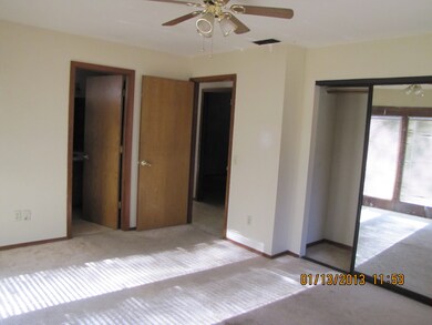 bedroom master opposite