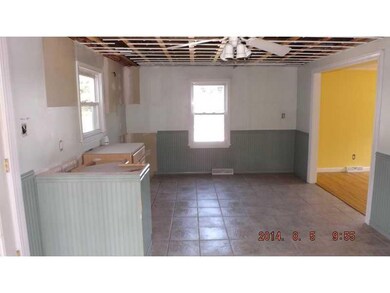 9 Myrtle St, Lewiston, ME 04240 - photo 3