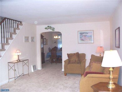 709 Hillcrest Dr, Glenolden, PA 19036 - photo 6