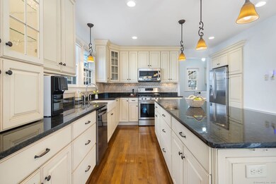 Tons of recessed and ambient lighting