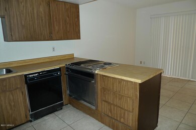 Kitchen/Breakfast Area