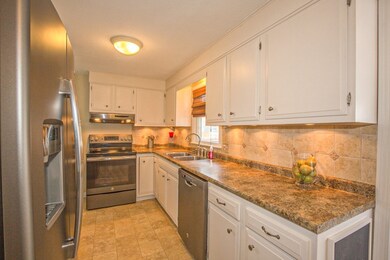 34 Rabideau Dr, Easthampton, MA 01027 - photo 3