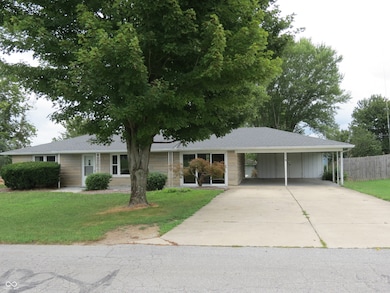 279 Arnold St, Morgantown, IN 46160 - photo 3