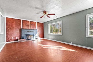 620 S Royal Ave, Eagle Point, OR 97524 - photo 6