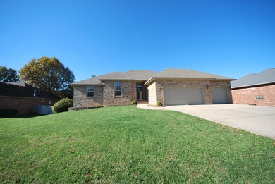 509 N Milton Dr, Nixa, MO 65714 - photo 2