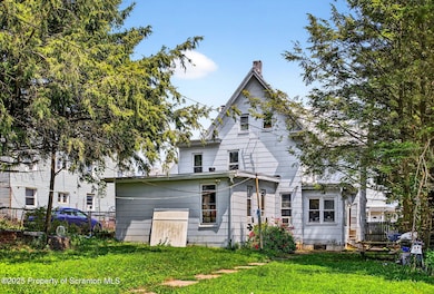 548 N Church St, Hazleton, PA 18201 - photo 4