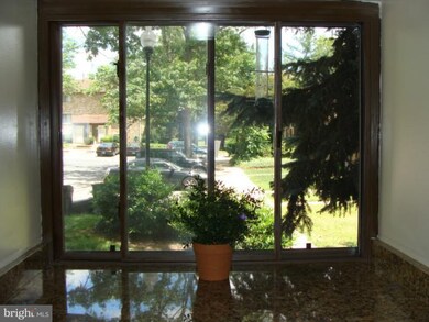 7050 Knighthood Ln, Columbia, MD 21045 - photo 4