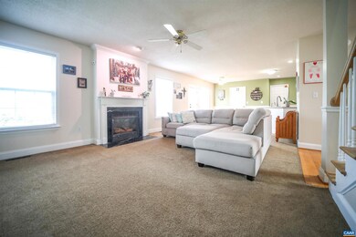 82 Kensington Dr, Fishersville, VA 22939 - photo 5