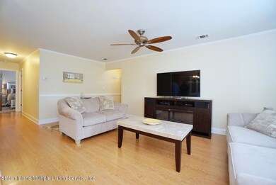 659 Correll Ave unit A, Staten Island, NY 10309 - photo 3