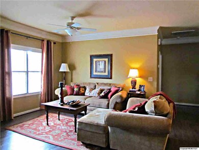 9 foot ceilings and crown molding